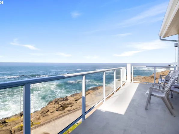 1123 N Highway 101 #11, Depoe Bay, OR 97341