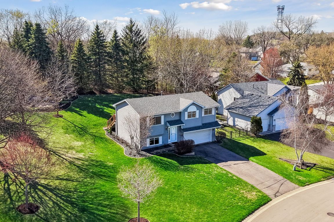 2566 Brittany Ln, Woodbury, MN 55125 | Zillow