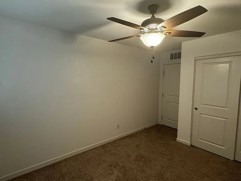 7080 Garnet Crest Ct — Photo 17