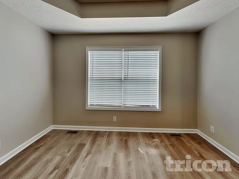 1616 Broad Cir — Photo 6