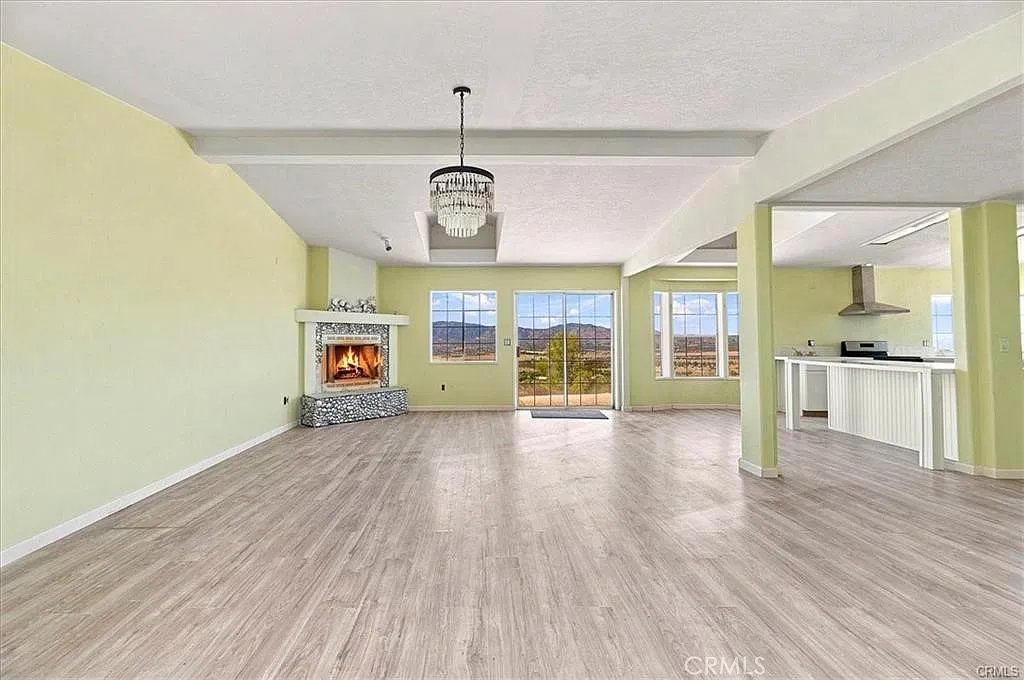 3 bed, 1994 sqft, $2,750 — Photo 3