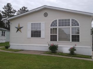 906 Linden St, Fowlerville, MI