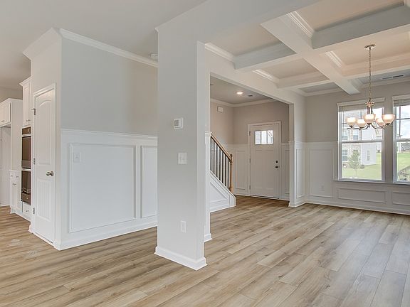 4th image of 20 Fayme Ct