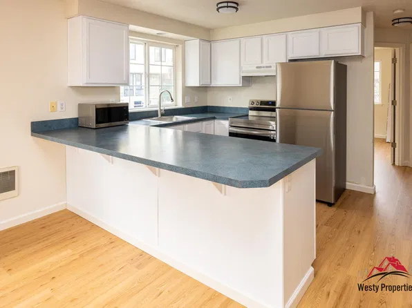 1227 SE Boise St APT 3, Portland, OR 97202