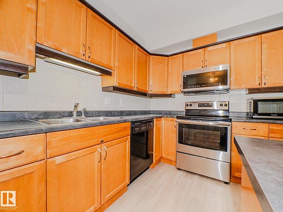 5th image of 12111 51st Ave NW #209