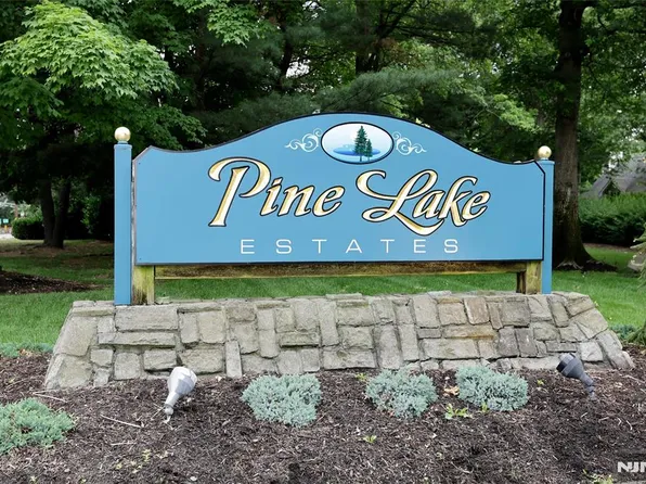 30 Reagan Way #530A, Township Of Washington, NJ 07676