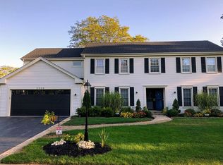 2926 Canterbury Dr, Northbrook, IL