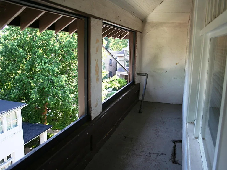 1125 N Marion St #14 — Photo 3