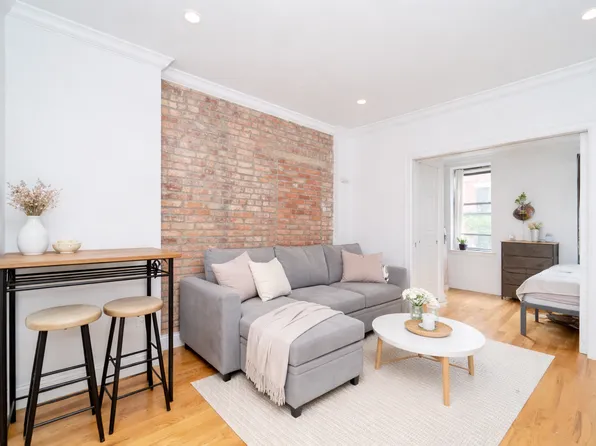 319 East 78th Street image 1 of 5