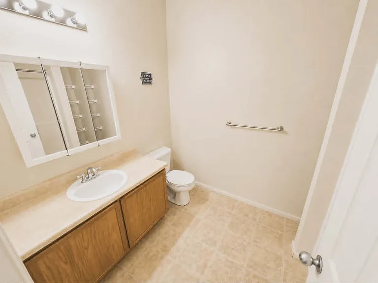 Bedroom 2 Bathroom