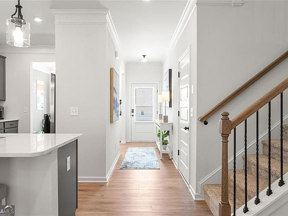 3rd image of 200 Roy Dr