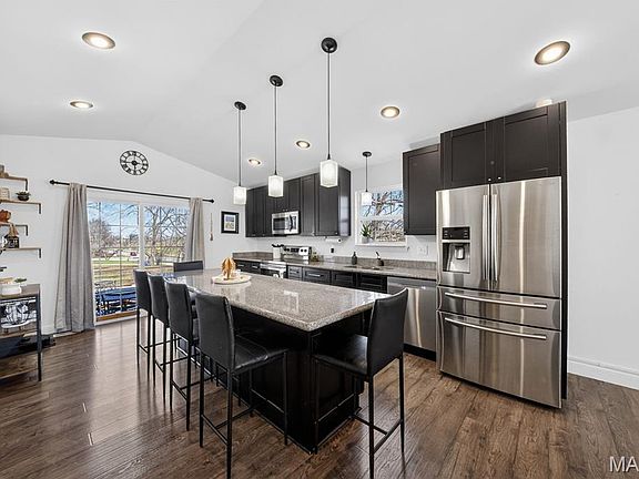 2nd image of 1 Maple Dr
