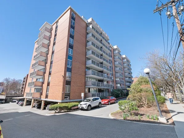 45 Longwood Ave APT 209, Brookline, MA 02446