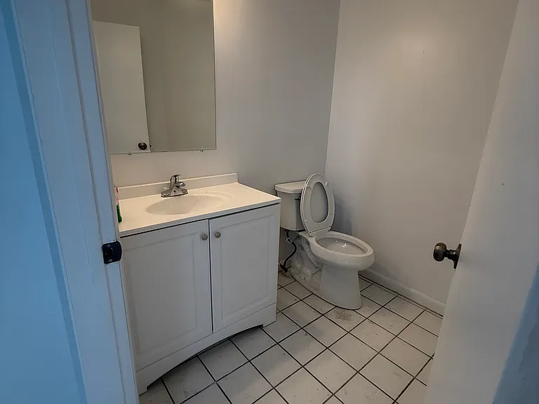 127 SW 159th Way — Photo 55