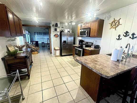 4th image of 1455 Alligator Dr #1455