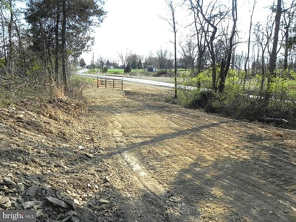 4th image of Airport Rd