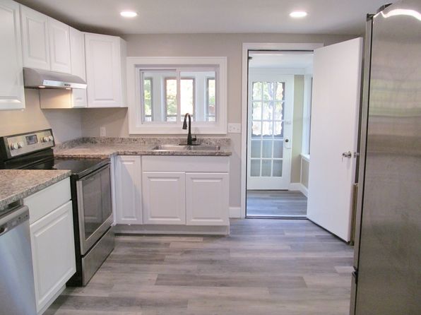 16 Lower West St #2, Annandale, NJ 08801