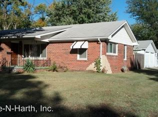 956 S Drury Ln, Wichita, KS 67207