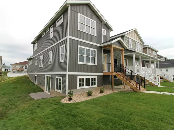 2742 W Main St, Sun Prairie, WI 53590