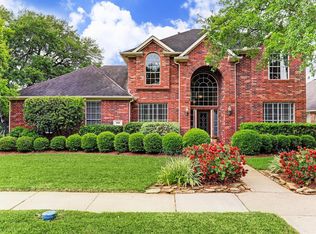 108 Oak Creek Ln, League City, TX 77573