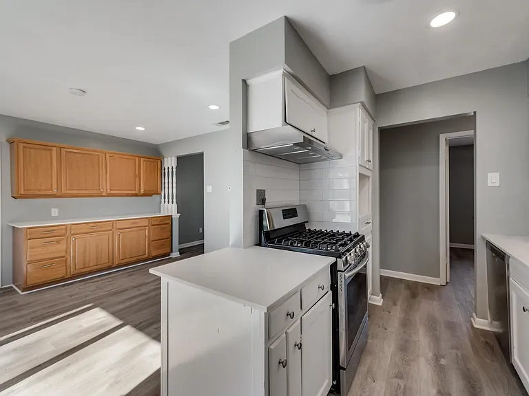 2322 English Dr — Photo 6