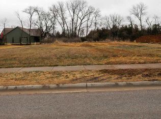 5014 Chesbro Ct, Lawrence, KS 66049