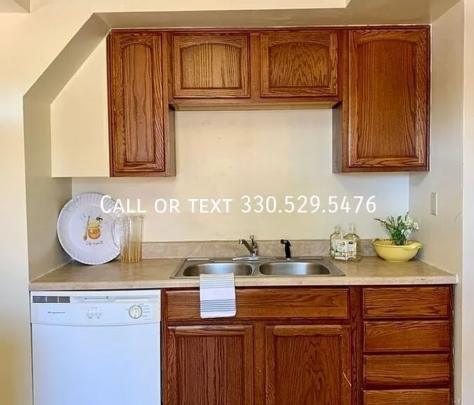 1348 Cleveland Ave NW #3 — Photo 5