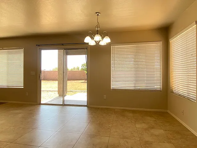 11624 N 151st Ln — Photo 9