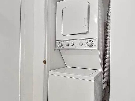 5th image of 423 E 84th St APT 2