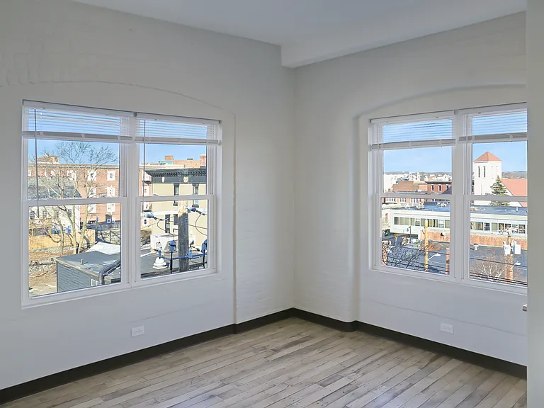 43 Railroad St #202 — Photo 11