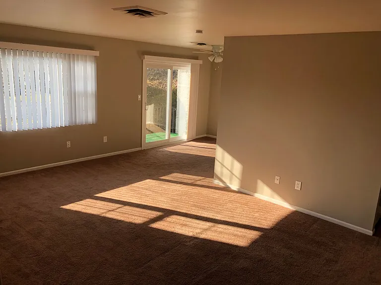 Devonshire Park Apartments — Photo 7
