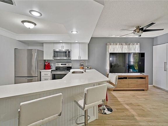 4th image of 1605 S Us Highway 1 APT E401