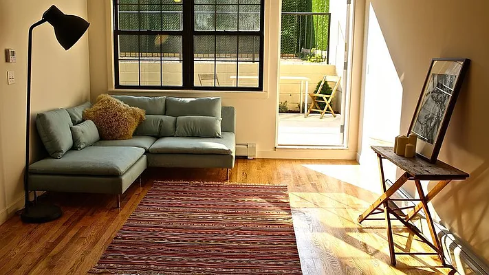 Rented by Nooklyn NYC LLC | media 12