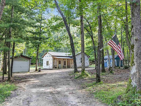 2nd image of N2450 E Pine Cir