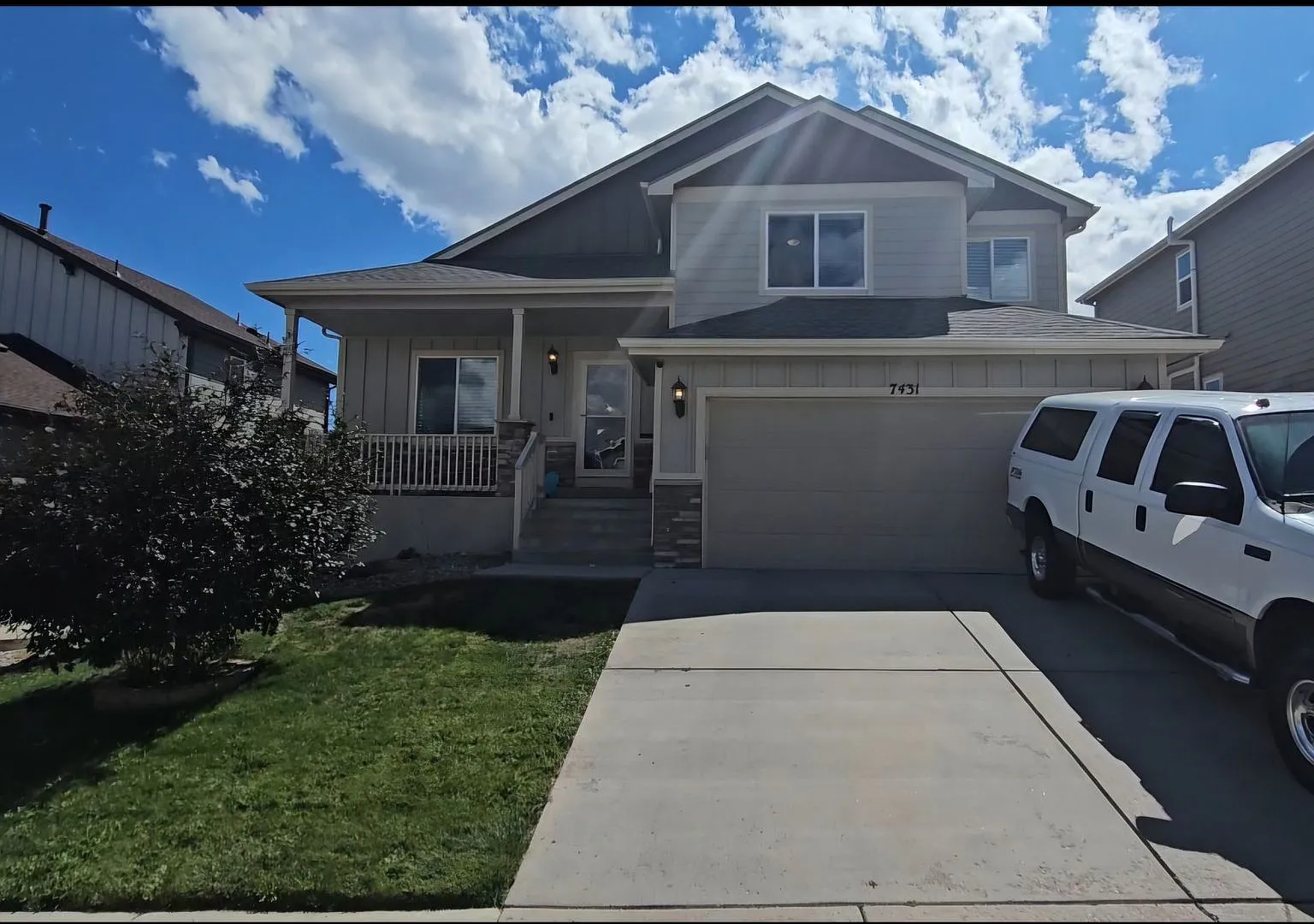 3 Bed 3 Bath Home in 80817! — Photo 1