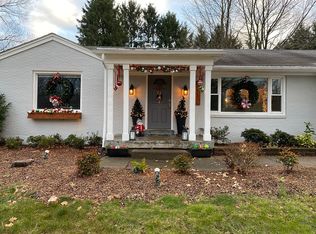 10126 Whipps Mill Rd, Louisville, KY 40223