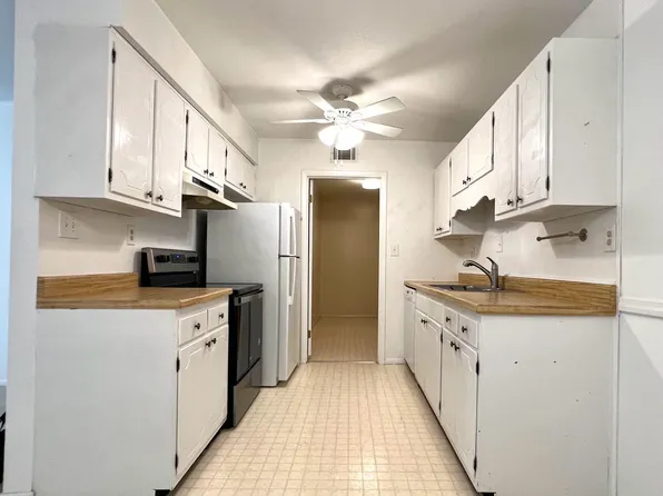 2235 Sunderland Rd APT 95C, Winston Salem, NC 27103