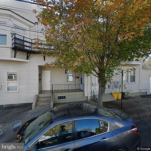 2nd image of 174 Liberty St