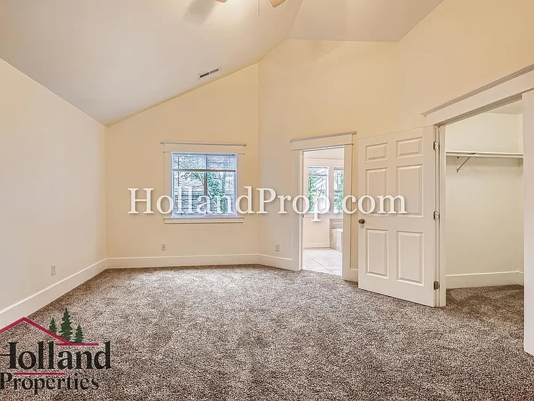 3228 SE Filbert St — Photo 13