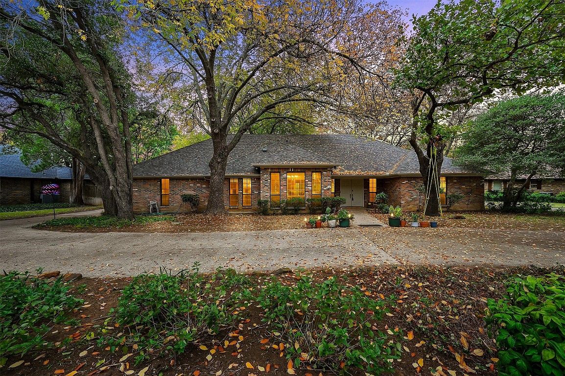 2216 Stonegate Dr, Denton, TX 76205 Zillow