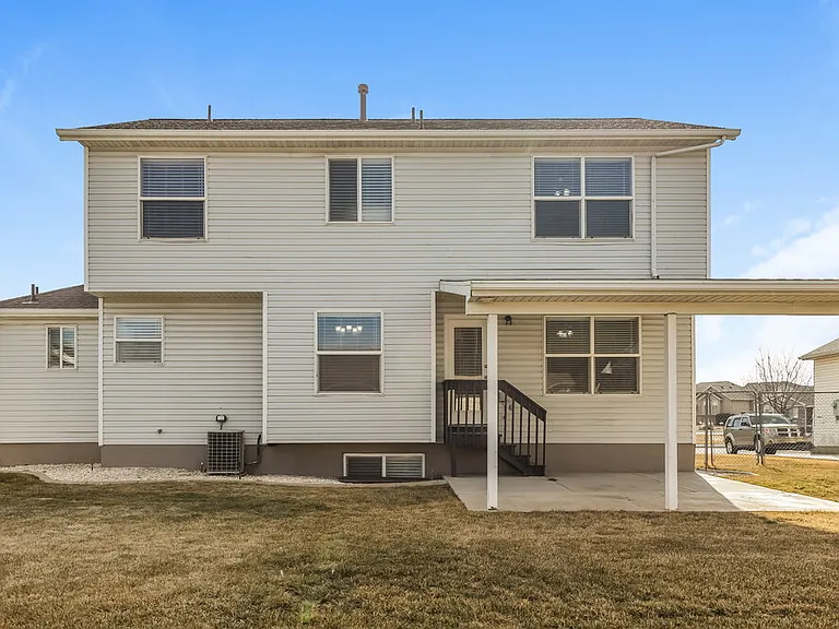 4083 S 1100 W — Photo 18