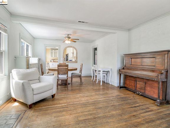 5th image of 441 Kenilworth Ave