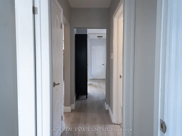 37 Tiago Ave #MAIN FLOOR — Photo 15