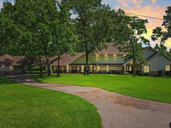 6130 Peninsula Cir, Athens, TX 75752