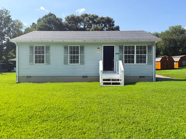 206 Lancaster Creek Dr, Lancaster, VA 22503