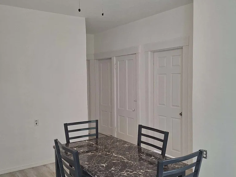 20 Temple St #2 — Photo 5