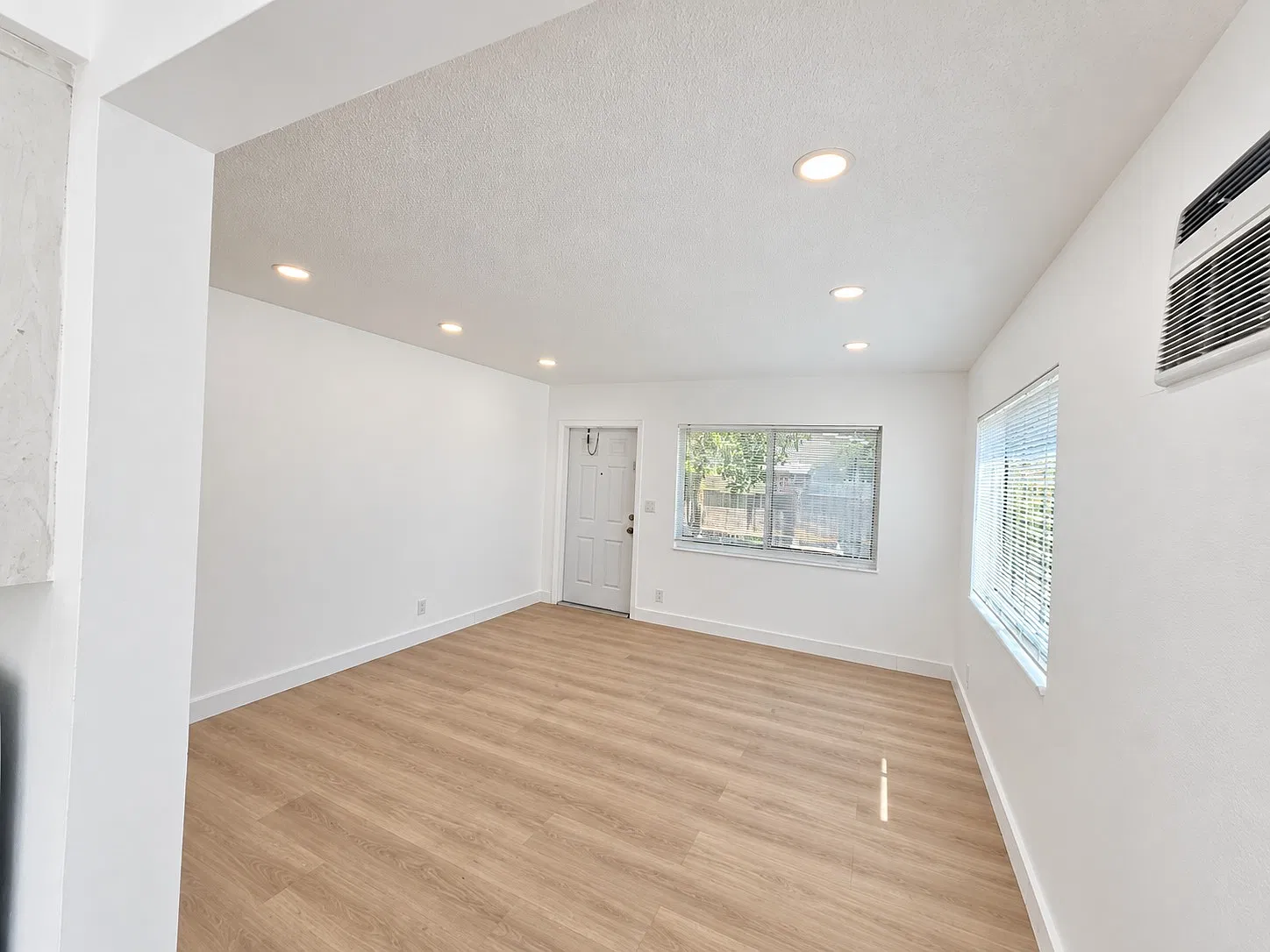 1927 Roosevelt St — Photo 1