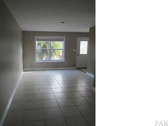 2nd image of 2770 Bay St APT D