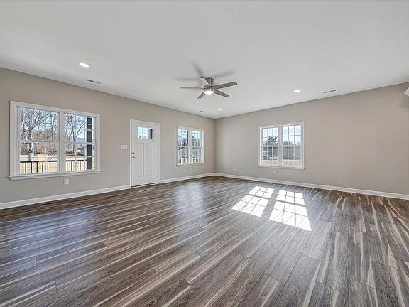 5th image of 8490 Old Mill Dr