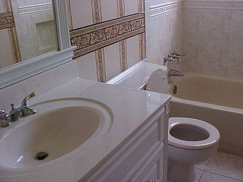 4th image of 2046 Berrien Dr